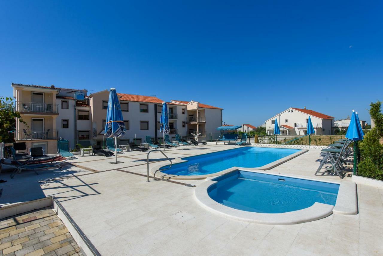 Apartments San Jozef Τρογκίρ Εξωτερικό φωτογραφία